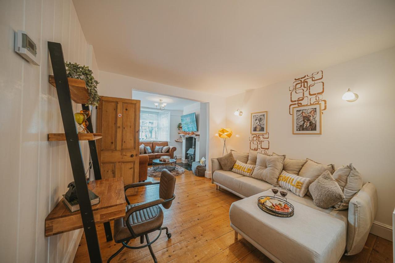 Cotswolds- Homely 2 Bed House With Garden, Wifi - Esho Stays Cirencester Exterior foto